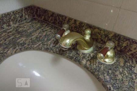 Apartamento à venda com 80m², 3 quartos e 1 vaga Apartamento à venda com 80m², 3 quartos e 1 vagaBanheiro