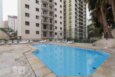 Apartamento à venda com 80m², 3 quartos e 1 vaga Apartamento à venda com 80m², 3 quartos e 1 vagaPiscina