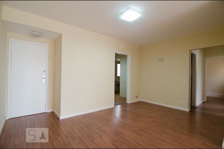 Sala de apartamento para alugar com 3 quartos, 100m² em Centro, Campinas