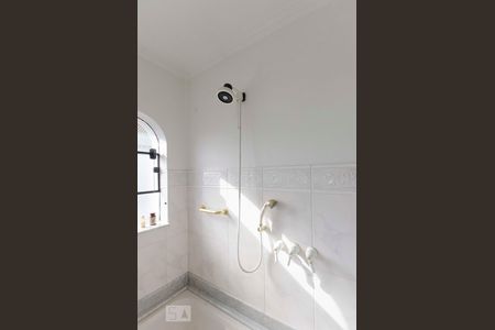 Casa à venda com 577m², 5 quartos e 7 vagasBanheiro Suíte 1