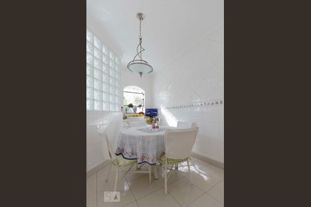 Casa à venda com 577m², 5 quartos e 7 vagasCozinha