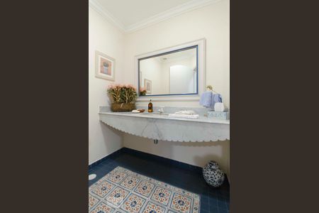 Casa à venda com 577m², 5 quartos e 7 vagasBanheiro Sala piso inferior