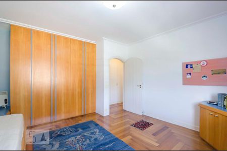 Casa à venda com 577m², 5 quartos e 7 vagasQuarto 1