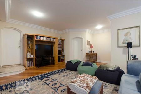 Casa à venda com 577m², 5 quartos e 7 vagasSala piso inferior