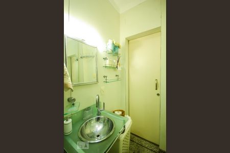 Apartamento para alugar com 52m², 2 quartos e sem vagaBanheiro