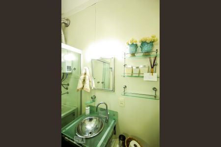 Apartamento para alugar com 52m², 2 quartos e sem vagaBanheiro