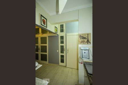 Cozinha de apartamento para alugar com 2 quartos, 52m² em Copacabana, Rio de Janeiro