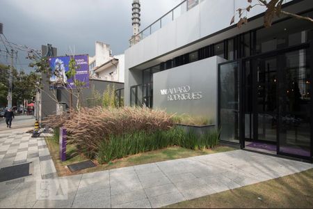 Studio à venda com 25m², 1 quarto e 1 vaga Studio à venda com 25m², 1 quarto e 1 vagaFachada