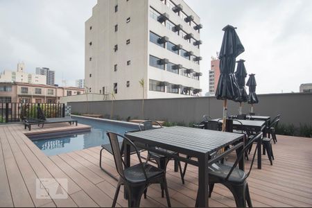 Studio à venda com 25m², 1 quarto e 1 vaga Studio à venda com 25m², 1 quarto e 1 vagaPiscina