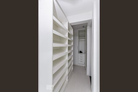 Apartamento à venda com 125m², 2 quartos e 2 vagasArmários