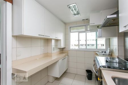 Apartamento à venda com 125m², 2 quartos e 2 vagasCozinha