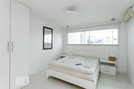 Apartamento à venda com 125m², 2 quartos e 2 vagasSuíte piso superior