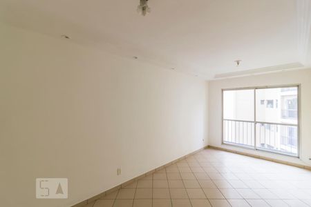 Sala de Apartamento com 3 quartos, 71m² Vila Romana