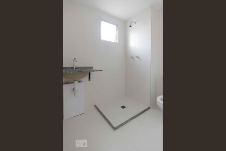 BAnheiro de apartamento para alugar com 2 quartos, 57m² em Lauzane Paulista, São Paulo