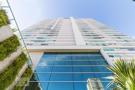 Studio à venda com 33m², 1 quarto e 1 vaga Studio à venda com 33m², 1 quarto e 1 vagaFachada - Condomínio