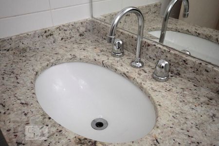 Apartamento para alugar com 55m², 2 quartos e 2 vagasBanheiro da Suíte