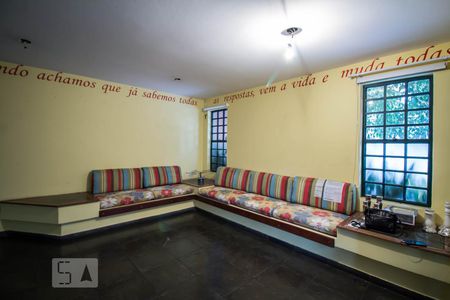 Sala de casa à venda com 3 quartos, 400m² em Vila Madalena, São Paulo