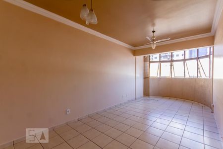 Sala de apartamento para alugar com 3 quartos, 74m² em Setor Bela Vista, Goiânia