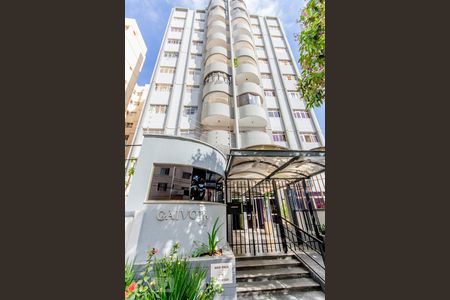 Apartamento para alugar com 74m², 3 quartos e 1 vagaFachada