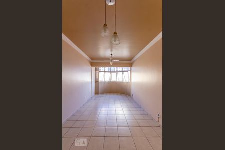 Sala de apartamento para alugar com 3 quartos, 74m² em Setor Bela Vista, Goiânia