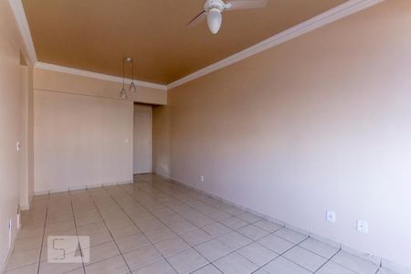 Sala de apartamento para alugar com 3 quartos, 74m² em Setor Bela Vista, Goiânia