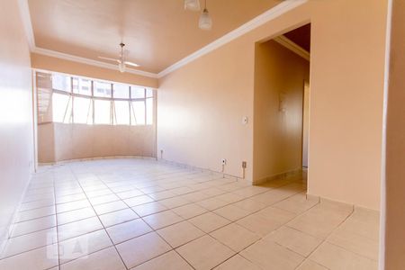 Sala de apartamento para alugar com 3 quartos, 74m² em Setor Bela Vista, Goiânia