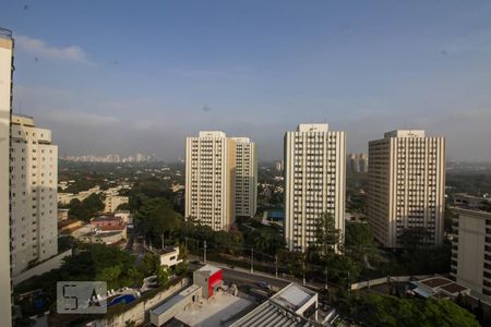 Varanda vista de apartamento para alugar com 2 quartos, 86m² em Alto da Lapa, São Paulo