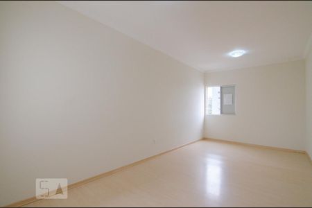 Sala de kitnet/studio para alugar com 1 quarto, 47m² em Centro, Campinas