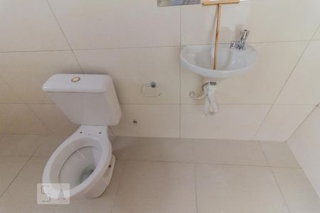Detalhe banheiro de casa à venda com 2 quartos, 125m² em Vila Ester, Guarulhos