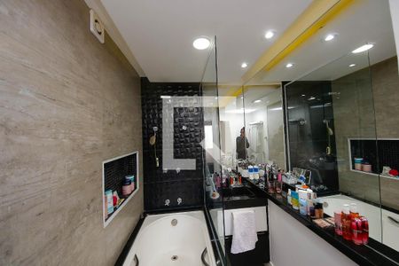 Apartamento para alugar com 140m², 2 quartos e 3 vagas Apartamento para alugar com 140m², 2 quartos e 3 vagasBanheiro Suíte