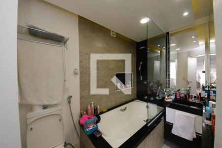 Apartamento para alugar com 140m², 2 quartos e 3 vagas Apartamento para alugar com 140m², 2 quartos e 3 vagasBanheiro Suíte