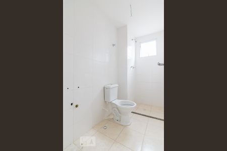 Banheiro de apartamento para alugar com 2 quartos, 50m² em Vila Eldízia, Santo André