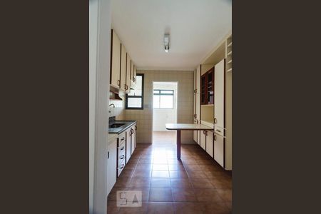 Apartamento à venda com 80m², 3 quartos e 1 vagaCOZINHA