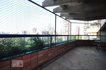 Varanda de apartamento para alugar com 4 quartos, 380m² em Paraíso do Morumbi, São Paulo