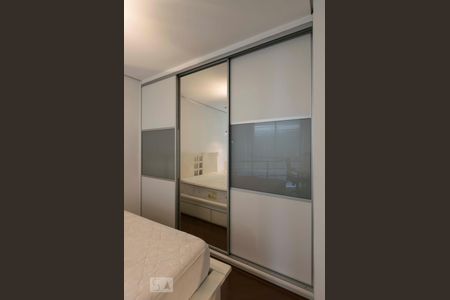 Apartamento para alugar com 50m², 1 quarto e 1 vaga2o. Andar - Suíte (Armários)