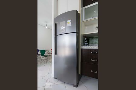 Apartamento para alugar com 50m², 1 quarto e 1 vaga1o. Andar - Cozinha (Geladeira)