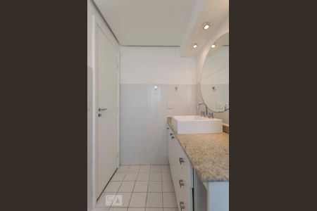 Apartamento para alugar com 50m², 1 quarto e 1 vaga2o. Andar - Suíte/ Banheiro
