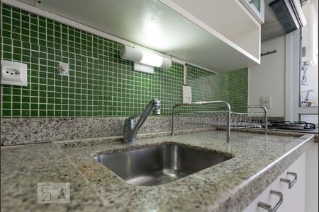 Apartamento para alugar com 50m², 1 quarto e 1 vaga1o. Andar - Cozinha (Torneira)