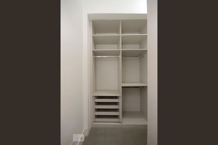 Apartamento para alugar com 96m², 2 quartos e sem vagaCloset do Quarto 2