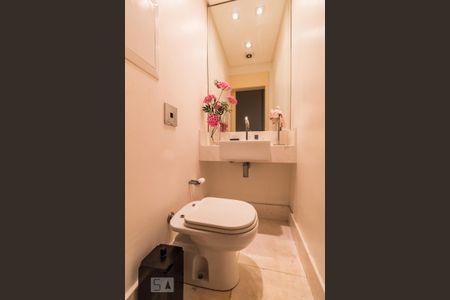 Lavabo de apartamento para alugar com 4 quartos, 136m² em Brooklin Paulista, São Paulo