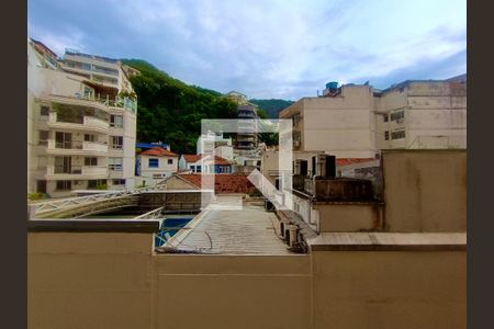 Apartamento à venda com 70m², 1 quarto e 1 vagaÁrea serviço vista