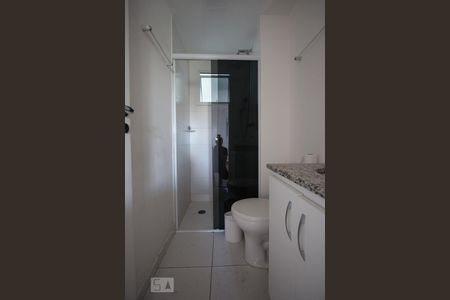 banheiro de apartamento à venda com 3 quartos, 70m² em Vila Suzana, São Paulo