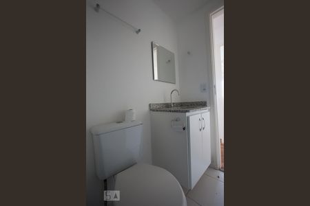 banheiro de apartamento à venda com 3 quartos, 70m² em Vila Suzana, São Paulo