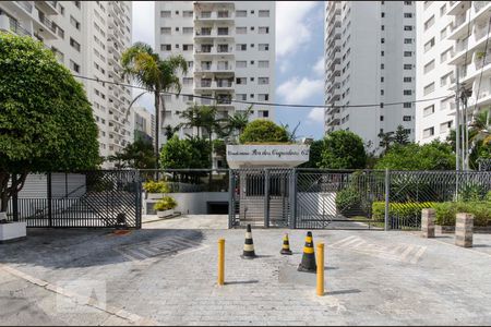 Apartamento para alugar com 80m², 3 quartos e 1 vagaFachada