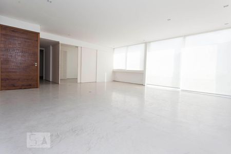 Ampla Sala de Estar com sala menor ao fundo de apartamento para alugar com 2 quartos, 160m² em Lagoa, Rio de Janeiro