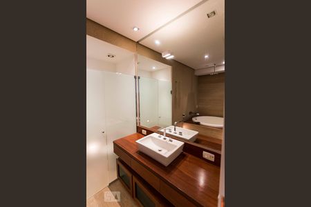 Apartamento para alugar com 160m², 3 quartos e 1 vagaPia da  suíte principal