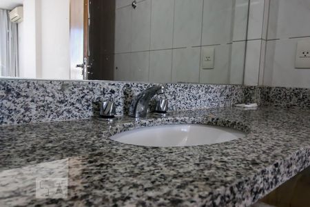 Apartamento para alugar com 60m², 2 quartos e 1 vagaBANHEIRO SUÍTE