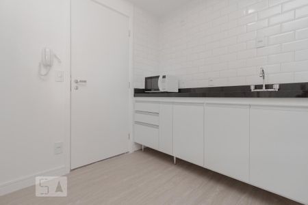 Cozinha de apartamento para alugar com 1 quarto, 40m² em Vila Andrade, São Paulo