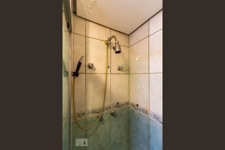 Apartamento para alugar com 67m², 2 quartos e 1 vagaChuveiro do Banheiro Social 