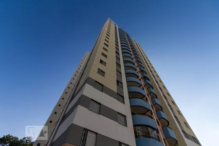 Apartamento para alugar com 67m², 2 quartos e 1 vagaFachada 